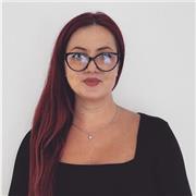 Me gustaría dar clases a la población más joven también online ya que no vivo en España y los fines de semana estoy libre. Soy ingeniera de profesion.